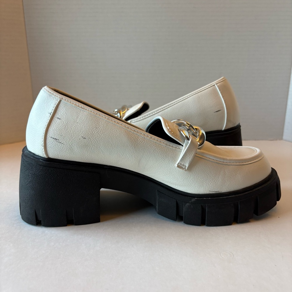 Torrid Chunky White Loafers with Chain size 7.5 WW - Picture 7 of 14